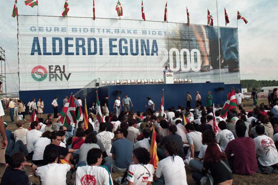 Euskal Abertzaletasunaren Museoa. Alderdi Eguna 2000