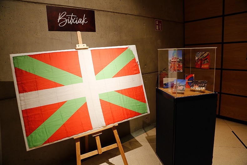 Museo del Nacionalismo Vasco - La Ikurriña del Aita Mari